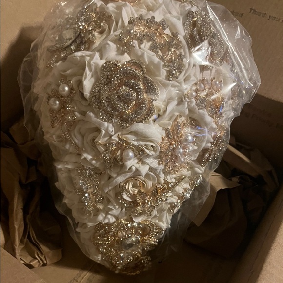 Custom wedding bouquet. - Picture 5 of 6